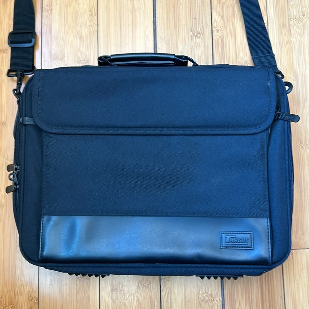 Targus Black Laptop Bag